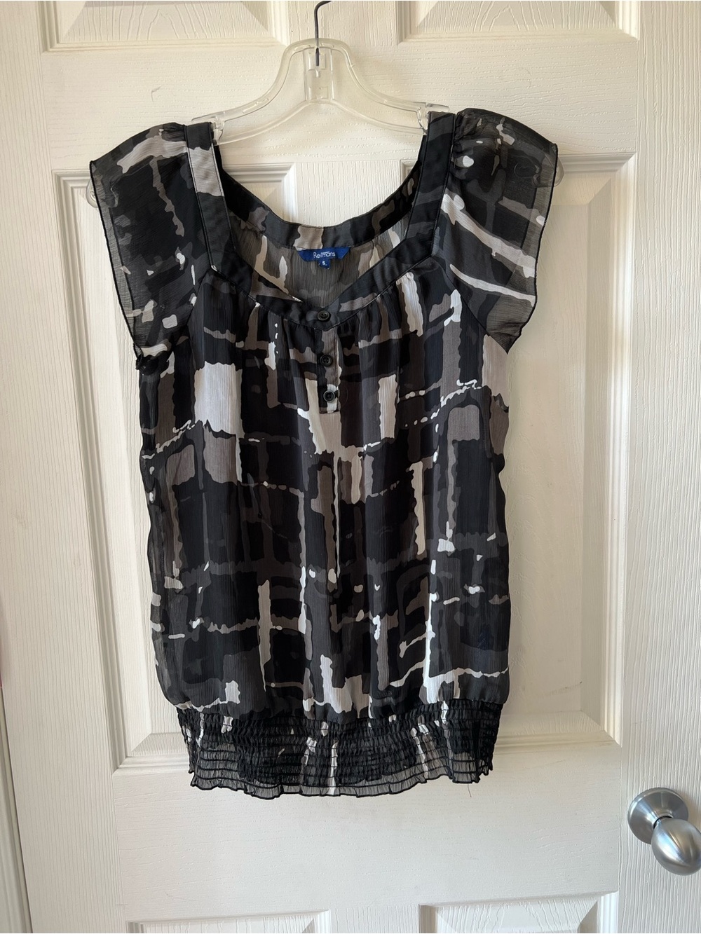 Reitmans Black, Gray & White Patterned Cap-Sleeve Blouse
